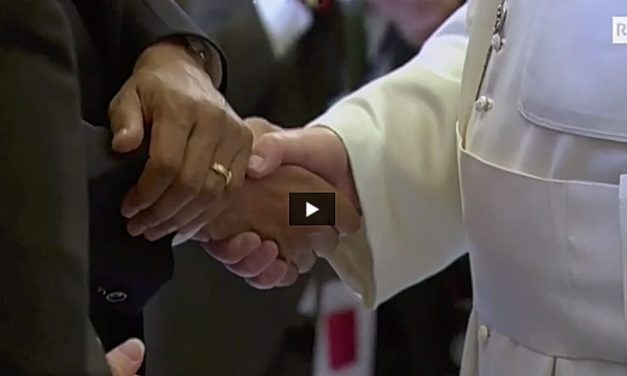 ARTE / RTS : Les diplomates du Vatican 2017 — Quels sont les objectifs, les moyens et les valeurs qui animent la politique extérieure du Vatican dirigé par le Pape François?